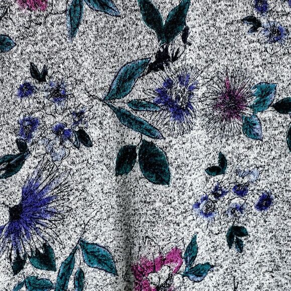 Lane Bryant Tunic Top Sz 14-16 Grey Floral Long Sleeves Loose Fit - Picture 6 of 10